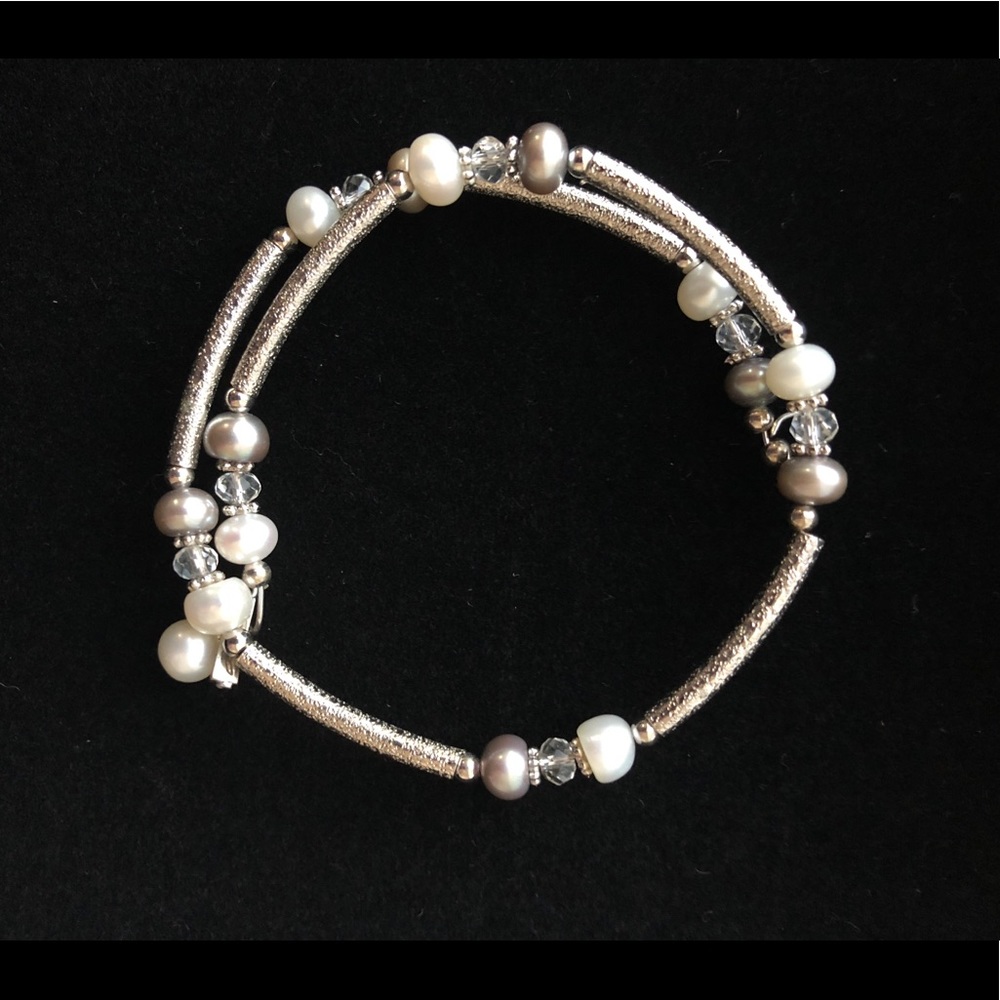 Vantel pearl wrap bracelet